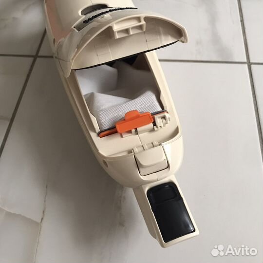 Пылесос с аккумулятором Makita CL114fdwi 10.8 В