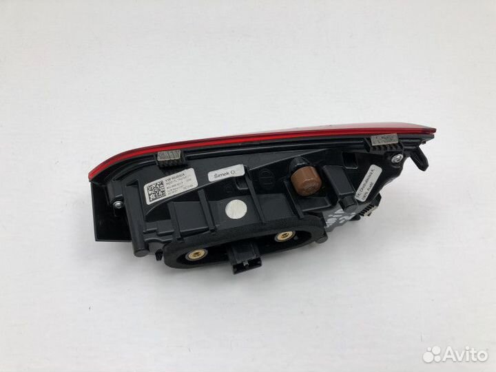 Фонарь задний внутренний левый Skoda Rapid 2