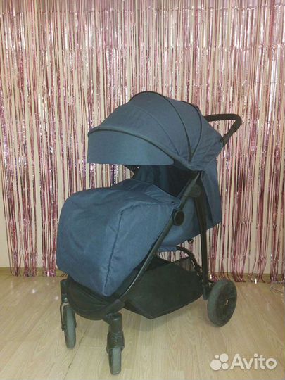 Коляска прогулочная