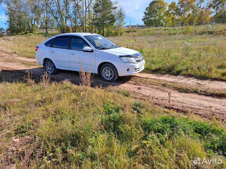 LADA Granta 1.6 МТ, 2015, 133 000 км