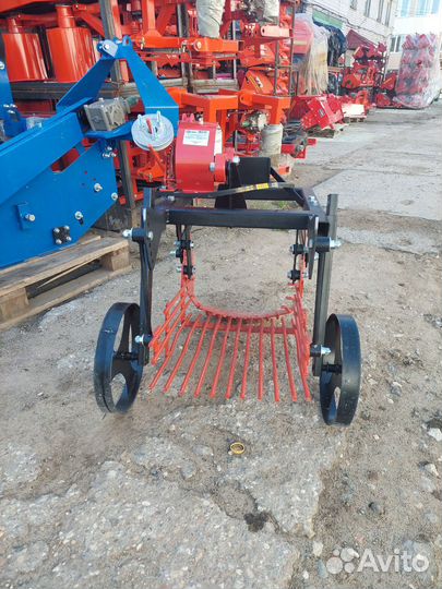 Картофелекопалка вибрационная Пахарь ккм-1