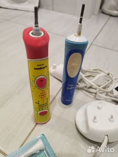 Электрическая зубная щетка philips sonicare