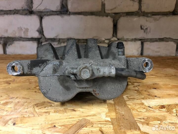 Тормозной суппорт Lexus RX 300