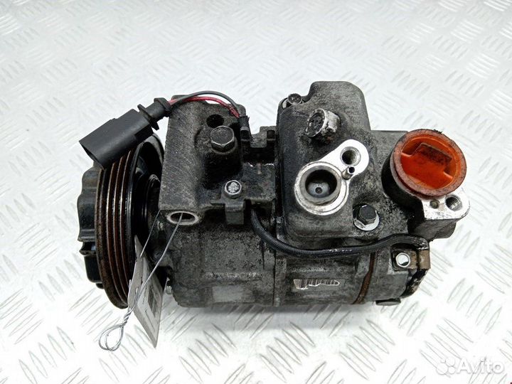 Компрессор кондиционера для Audi A6 C5 4B0260805J