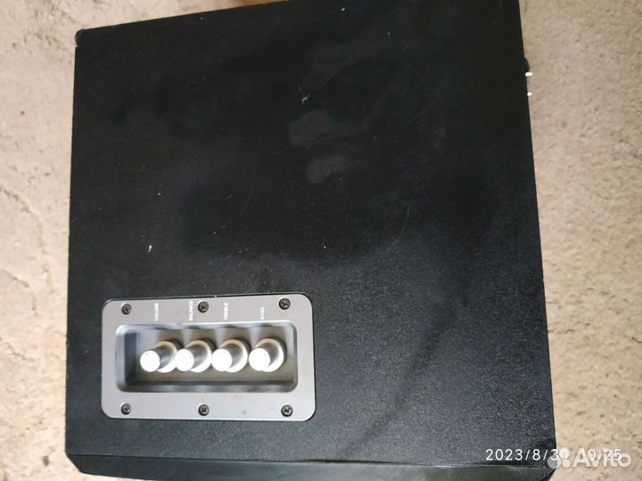 Сабвуфер defender