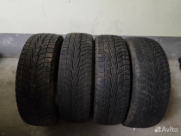 Hankook Winter I'Cept IZ2 205/65 R16