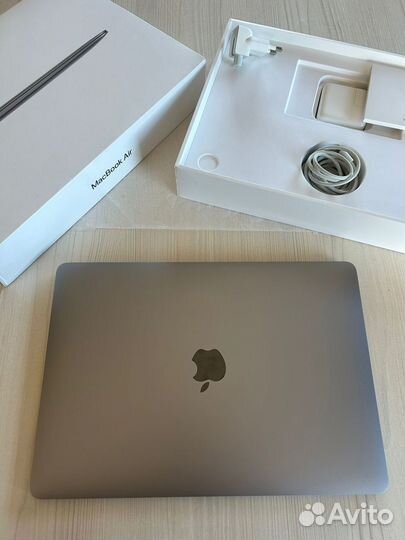 Ноутбук MacBook Air 2018 Retina (A1932)