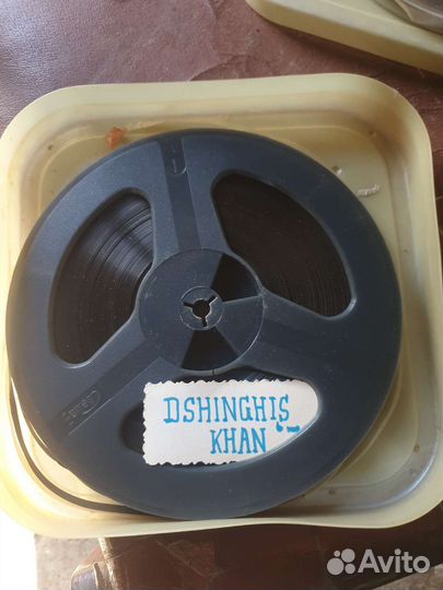 Магнитная лента катушки с записью