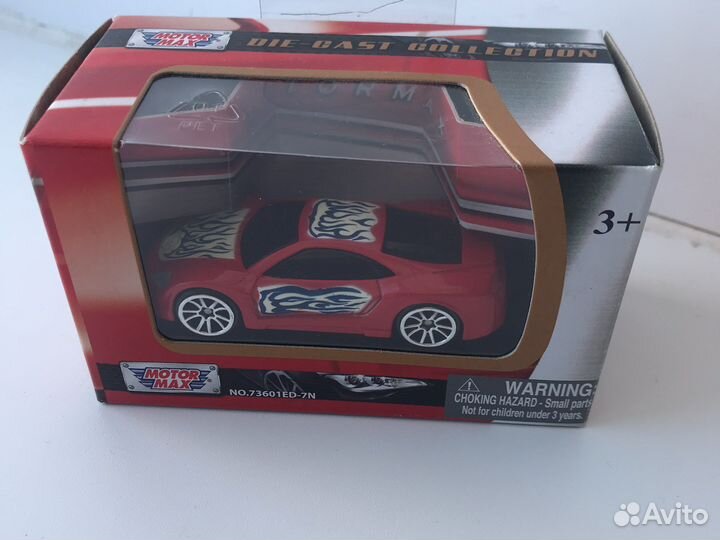 Моделька машинки коллекционная светится в темноте