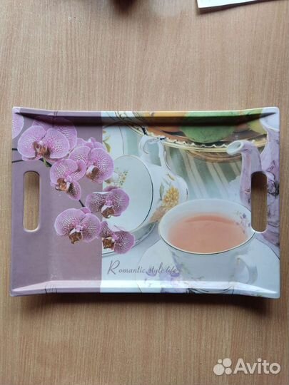 Поднос пластиковый