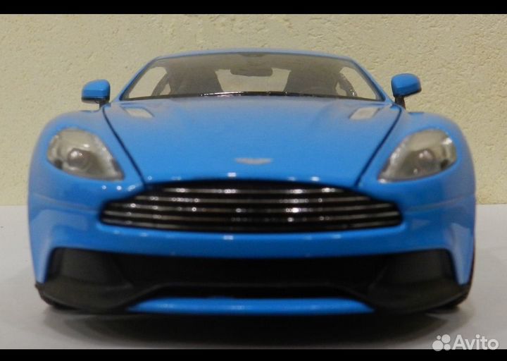 Aston Martin Vanquish 2012, 1:24