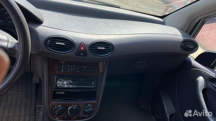 Mercedes-Benz A-класс 1.4 МТ, 2001, 200 000 км