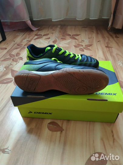Бутсы для зала Demix 33р