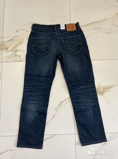 Джинсы levis