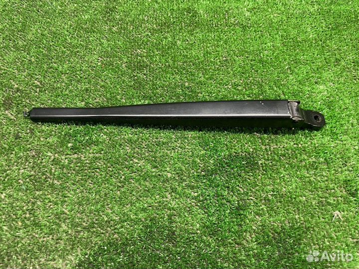 Поводок стеклоочистителя, задний Porsche Macan