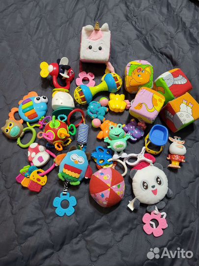 Погремушки, мякиши, музыкальные игрушки