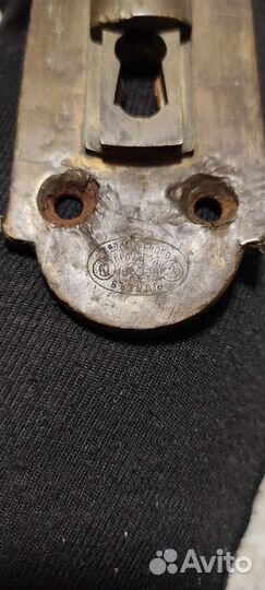 Дверная ручка, клеймо