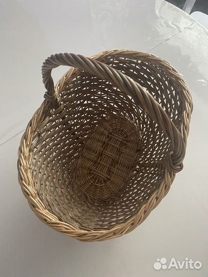Корзина плетеная