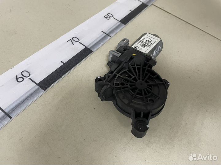 Моторчик стеклоподъемника Volkswagen Polo Sed RUS