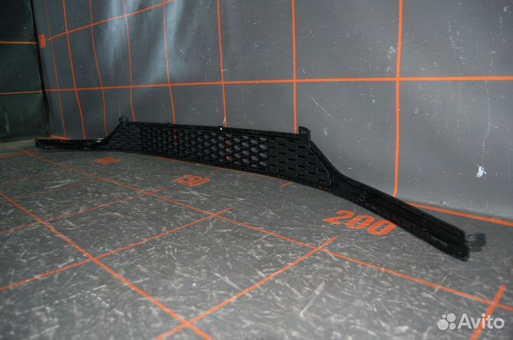 Решетка бампера центральная - Kia Cerato 3