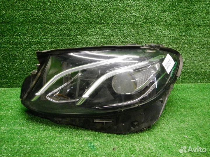 Фара левая Mercedes-Benz E-Class