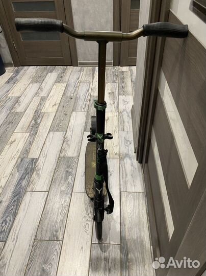 Самокат Y-scoo