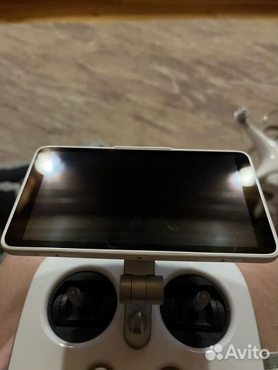 Квадрокоптер dji phantom 4 pro plus v1.0