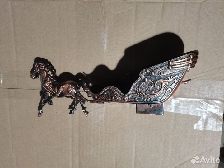 Зажигалка лошадь