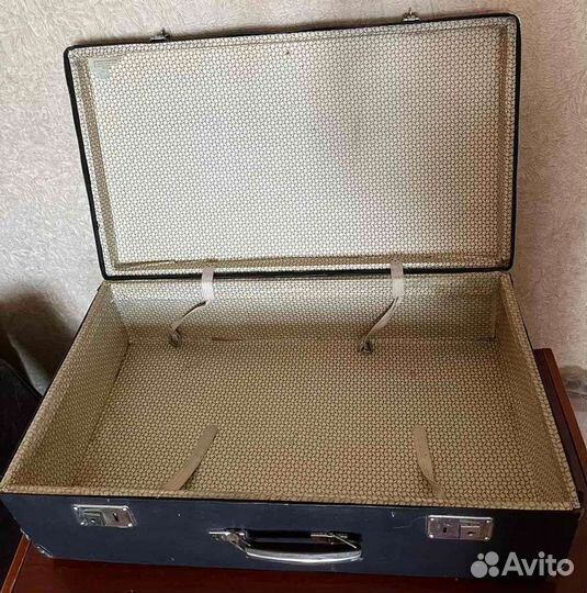 Чемодан СССР 1970-1980 гг. фибровый