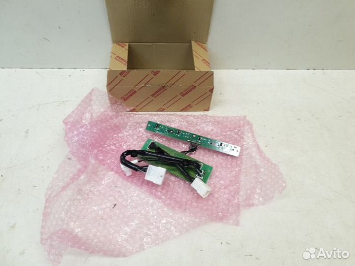 Блок управления Toyota Land Cruiser 100 2003-2007