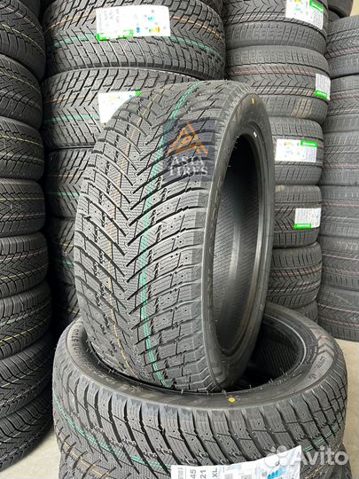Grenlander Icedefensor Stud II 215/50 R17 95T