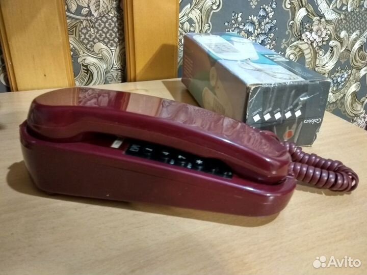 Телефон