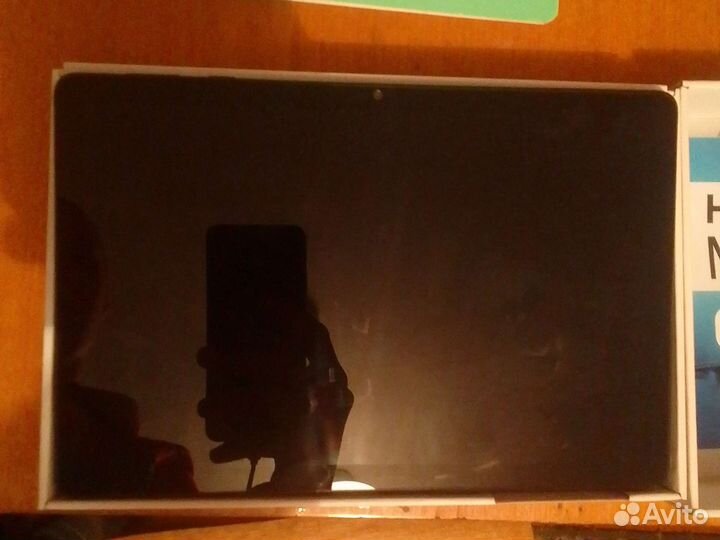 Продаю хороший планшет 10,1 дюйма, на гарантии ещё