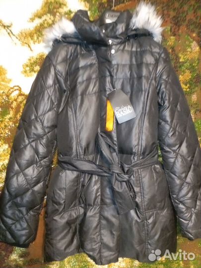 Куртка новая Colins