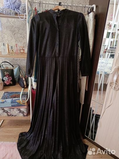 Вечернее платье, костюм