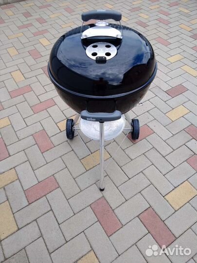 Угольный гриль Weber classic kettle 47