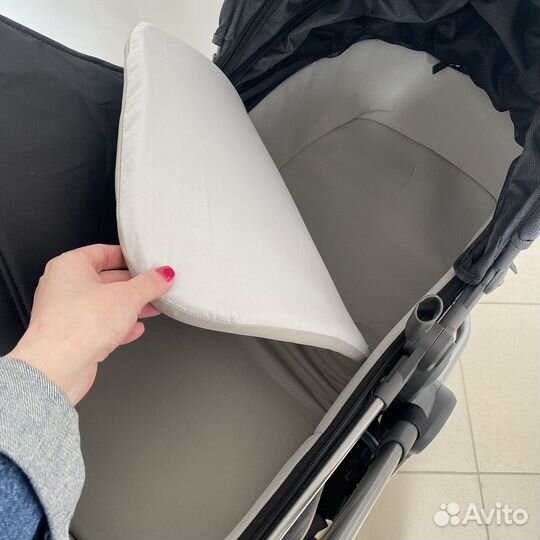 Коляска 3в1 Luxmom V8 с теплым конвертом