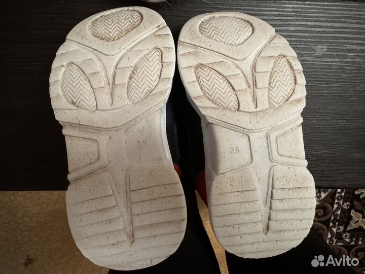 Кроссовки детские 25 размер
