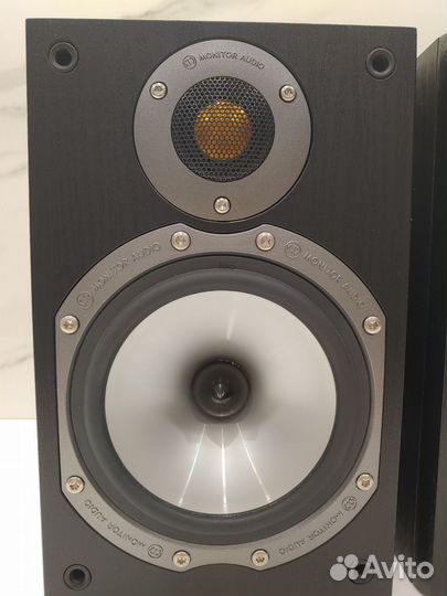 Полочная акустика Monitor Audio