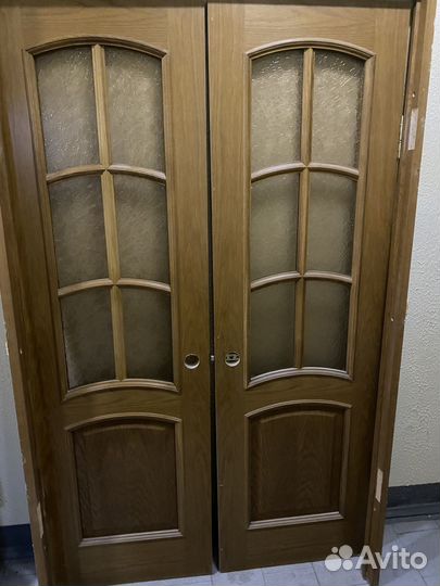 Двери межкомнатные с коробкой из массива, шпон