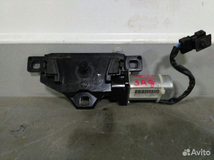 Замок доводчик крышки багажника BMW X6 E71