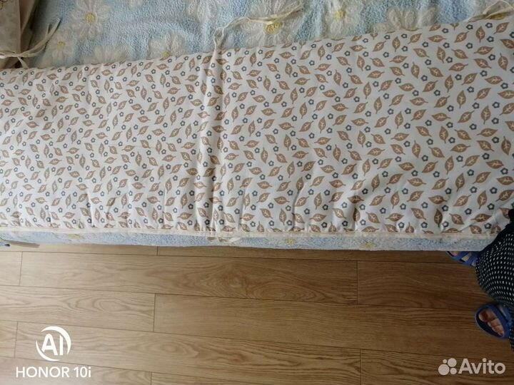 Бортик в комплекте на детскую кроватку