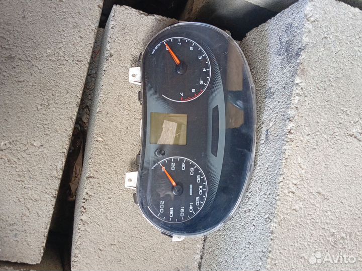 Щиток приборов гранта