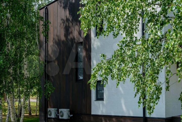 Дом 179 м² на участке 14 сот.