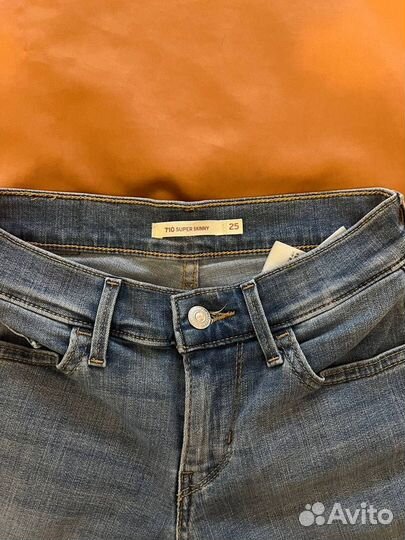 Джинсы женские Levi's 710