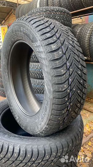 Nokian Tyres Hakkapeliitta 10p SUV 235/60 R18 109T