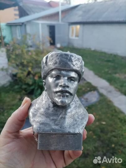 Бюст Ленина СССР
