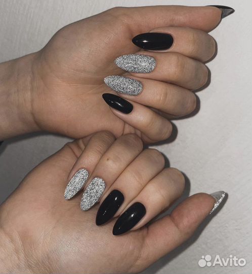 Модель на маникюр