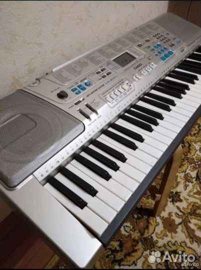 Синтезатор casio lk 300tv