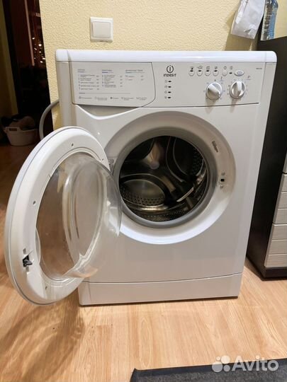 Стиральная машина indesit